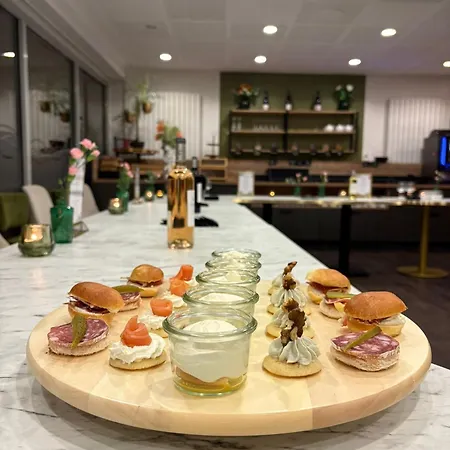 Hotel Cit'hotel Le Chris'tel Et Restaurant Le Puy-en-Velay