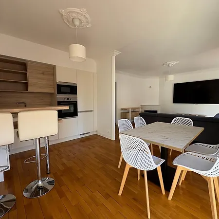 Cit'hotel Le Chris'tel Et Restaurant ホテル Le Puy-en-Velay