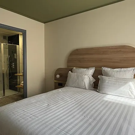 Cit'hotel Le Chris'tel Et Restaurant Le Puy-en-Velay