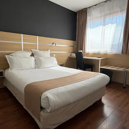 Cit'hotel Le Chris'tel Et Restaurant 3* Le Puy-en-Velay