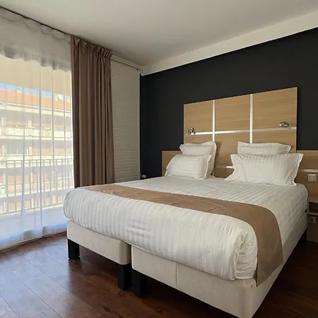 Cit'hotel Le Chris'tel Et Restaurant Szálloda 3*