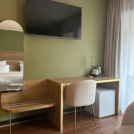 Cit'hotel Le Chris'tel Et Restaurant Hotel Le Puy-en-Velay