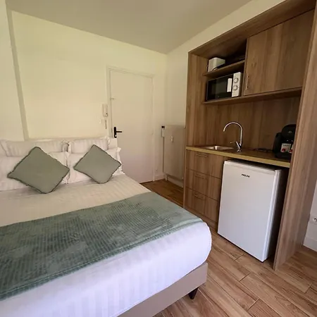 Cit'hotel Le Chris'tel Et Restaurant ホテル
