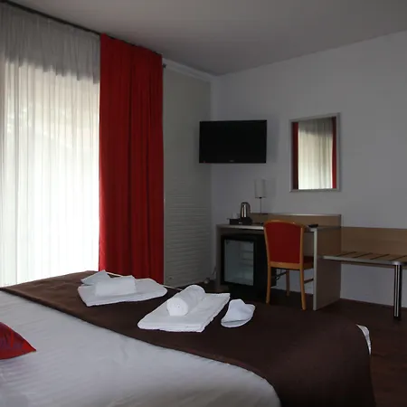 Cit'hotel Le Chris'tel Et Restaurant Hotel Le Puy-en-Velay