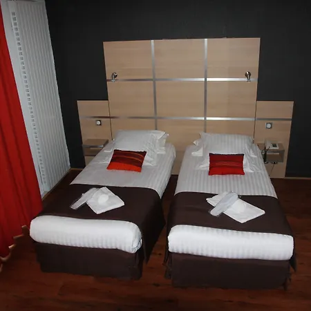 Cit'hotel Le Chris'tel Et Restaurant Hotel Le Puy-en-Velay