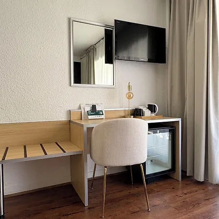 Cit'hotel Le Chris'tel Et Restaurant Szálloda 3*