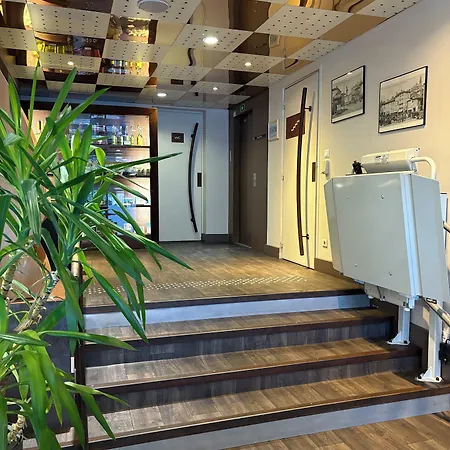 Cit'hotel Le Chris'tel Et Restaurant 3* Le Puy-en-Velay